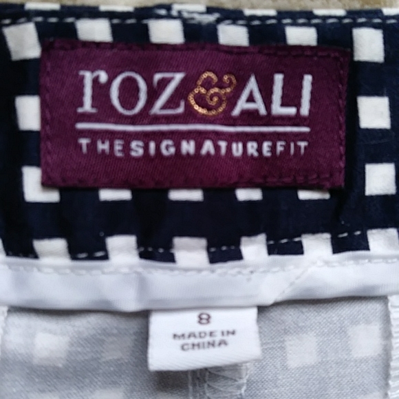 NWOT Roz & Ali Signature Fit Square Pattern Pants 8 Black White - Picture 2 of 15